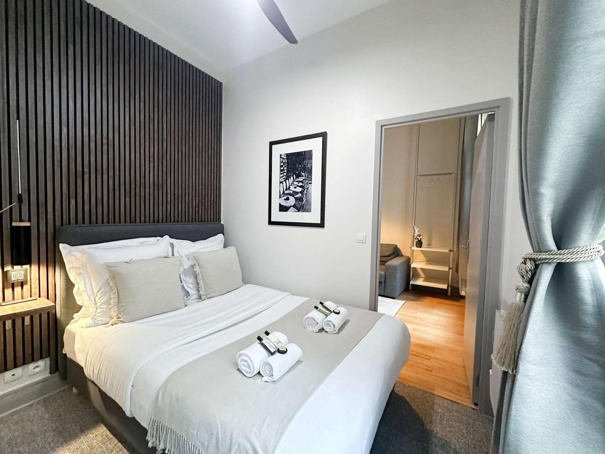 Ferienwohnung Renovated Champs-Elysees Retreat Paris Exterior foto