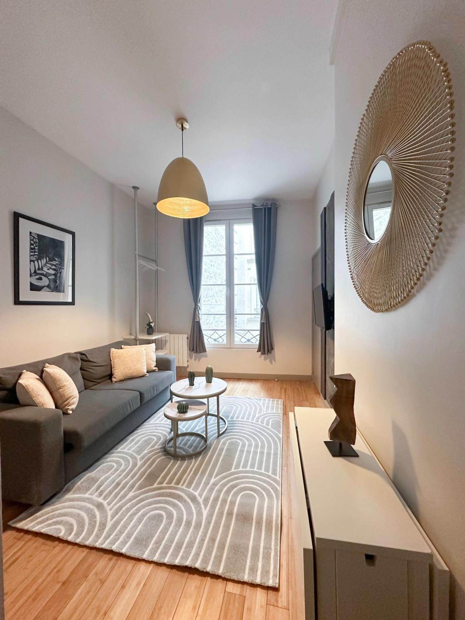 Ferienwohnung Renovated Champs-Elysees Retreat Paris Exterior foto